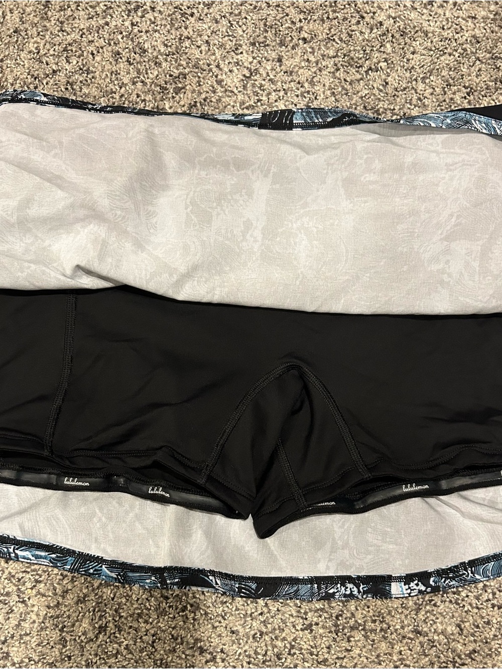 lululemon Play Off The Pleats Black/Blue Skirt Sz 8 - Picture 6 of 7